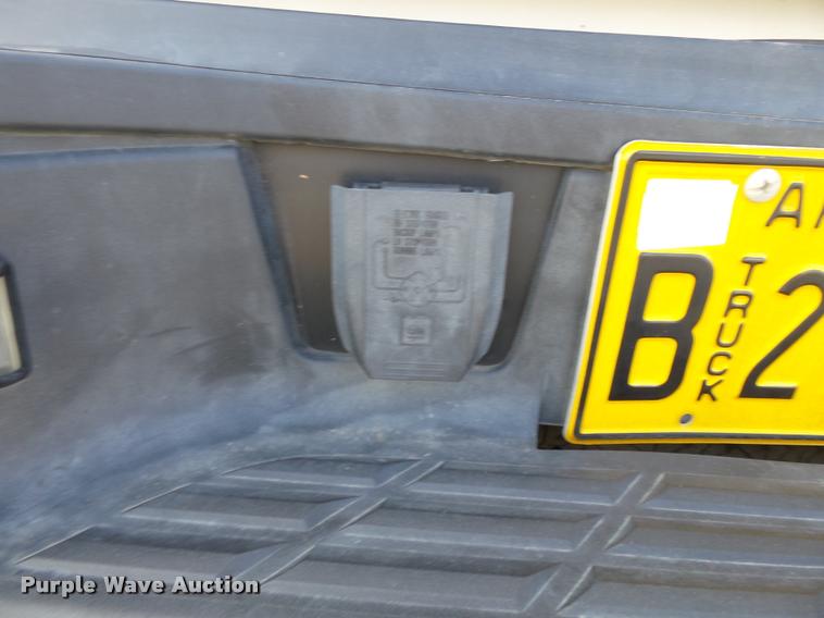 image for item K3399 2013 Chevrolet Silverado 2500HD Crew Cab pickup truck