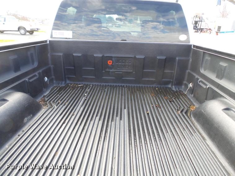 image for item K3399 2013 Chevrolet Silverado 2500HD Crew Cab pickup truck
