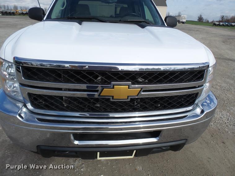 image for item K3399 2013 Chevrolet Silverado 2500HD Crew Cab pickup truck