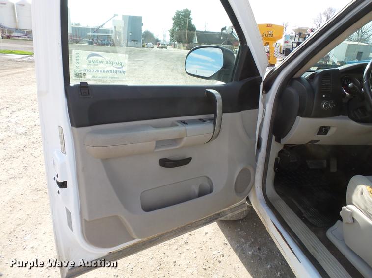 image for item K3400 2009 Chevrolet Silverado 2500HD pickup truck