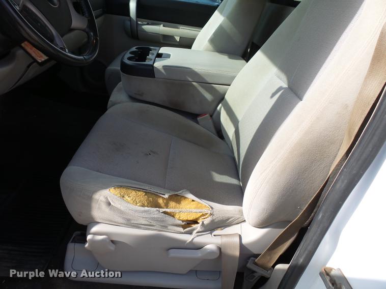 image for item K3400 2009 Chevrolet Silverado 2500HD pickup truck