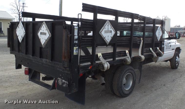 image for item K3401 2001 Dodge Ram 3500 flatbed pickup truck