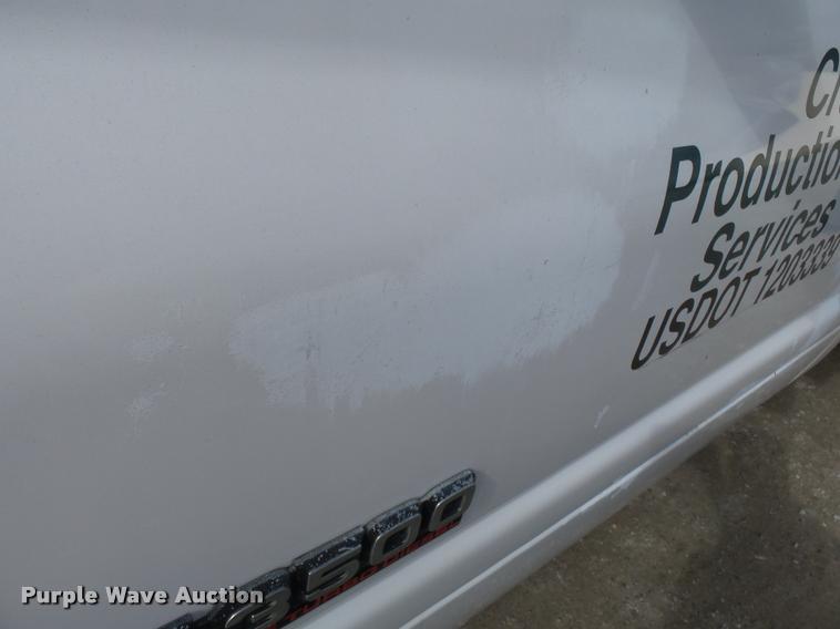 image for item K3401 2001 Dodge Ram 3500 flatbed pickup truck