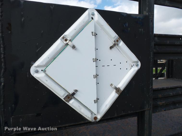 image for item K3401 2001 Dodge Ram 3500 flatbed pickup truck