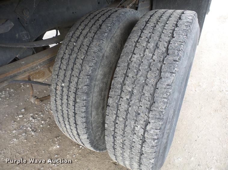 image for item K3401 2001 Dodge Ram 3500 flatbed pickup truck