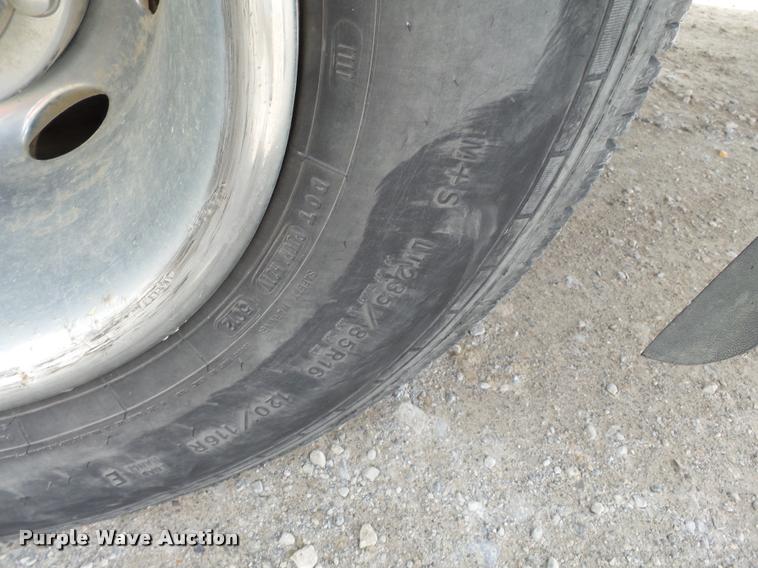 image for item K3401 2001 Dodge Ram 3500 flatbed pickup truck