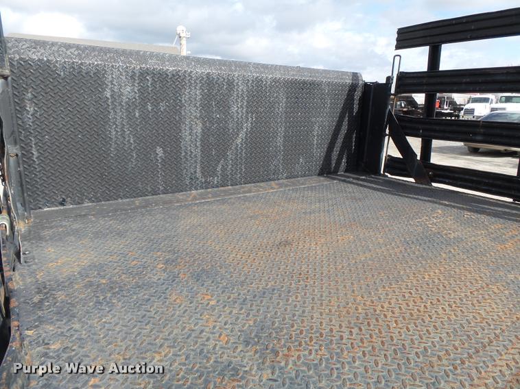 image for item K3401 2001 Dodge Ram 3500 flatbed pickup truck