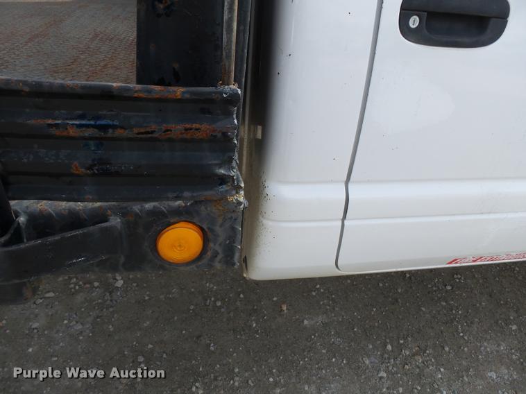 image for item K3401 2001 Dodge Ram 3500 flatbed pickup truck