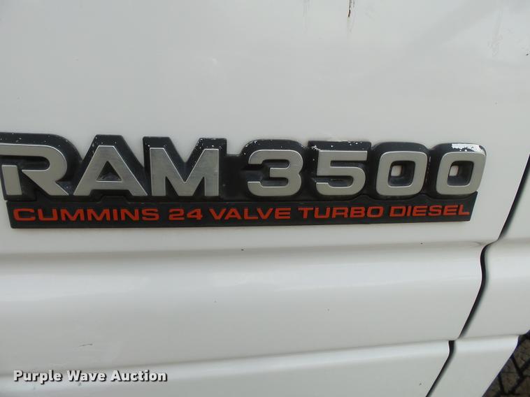 image for item K3401 2001 Dodge Ram 3500 flatbed pickup truck