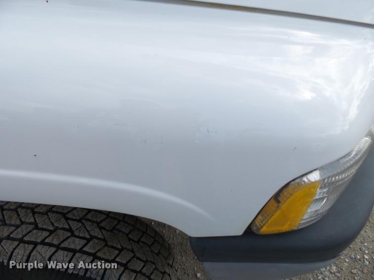 image for item K3401 2001 Dodge Ram 3500 flatbed pickup truck