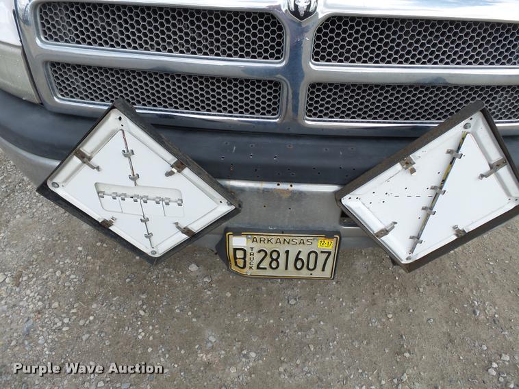 image for item K3401 2001 Dodge Ram 3500 flatbed pickup truck