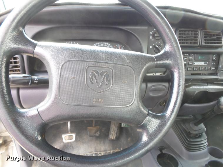 image for item K3401 2001 Dodge Ram 3500 flatbed pickup truck