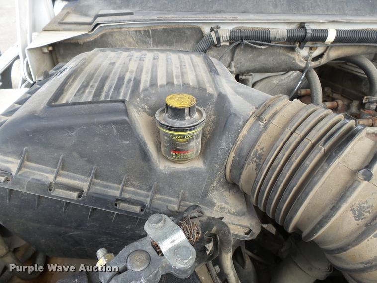 image for item K3401 2001 Dodge Ram 3500 flatbed pickup truck