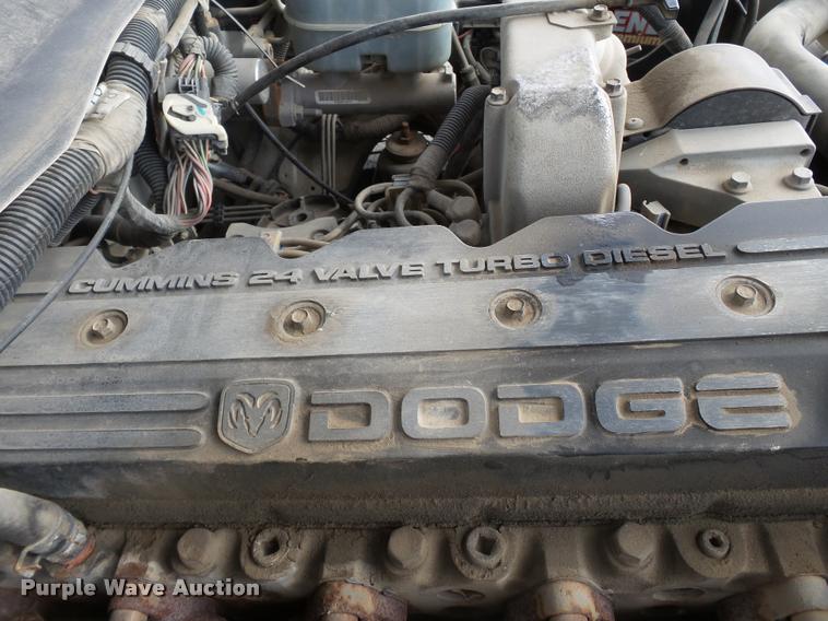 image for item K3401 2001 Dodge Ram 3500 flatbed pickup truck