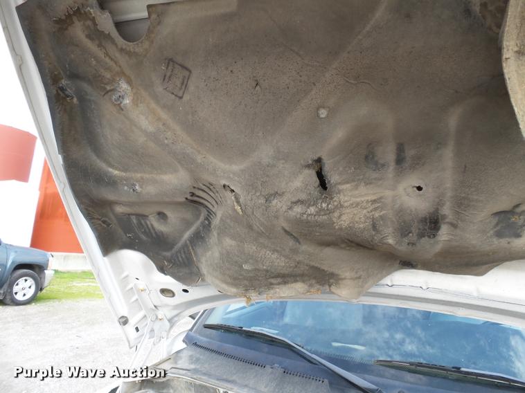 image for item K3401 2001 Dodge Ram 3500 flatbed pickup truck