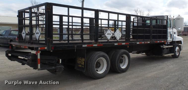 image for item K3402 1998 Mack CH613 flatbed truck