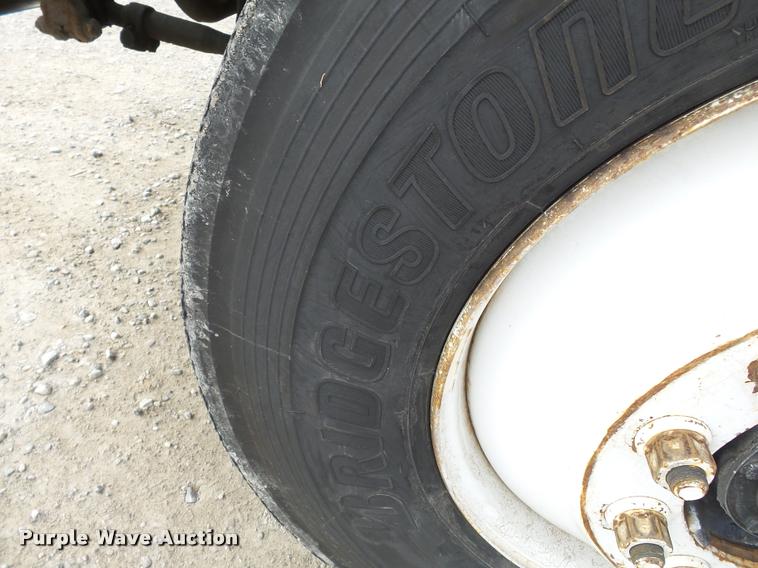 image for item K3402 1998 Mack CH613 flatbed truck