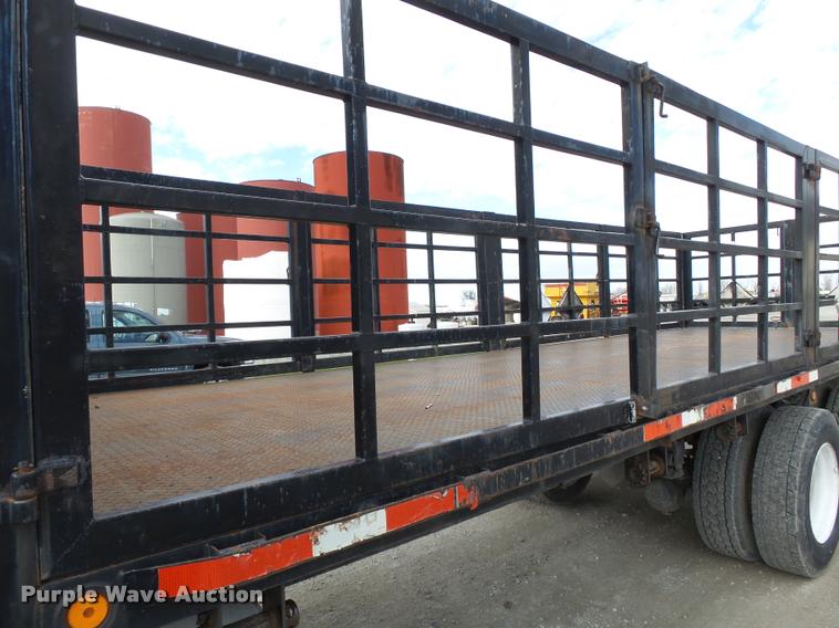 image for item K3402 1998 Mack CH613 flatbed truck