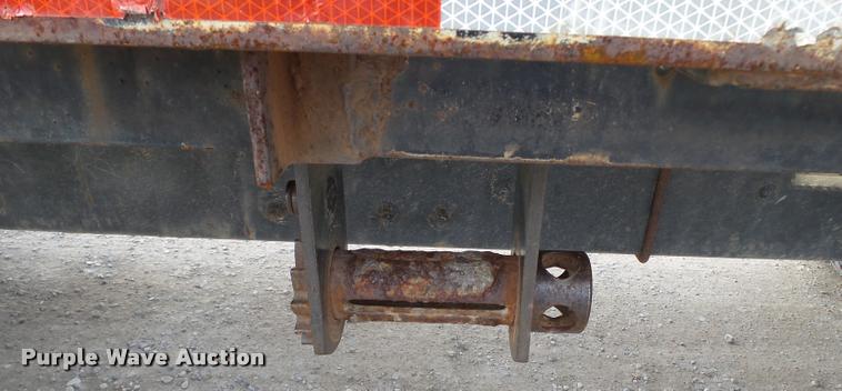 image for item K3402 1998 Mack CH613 flatbed truck