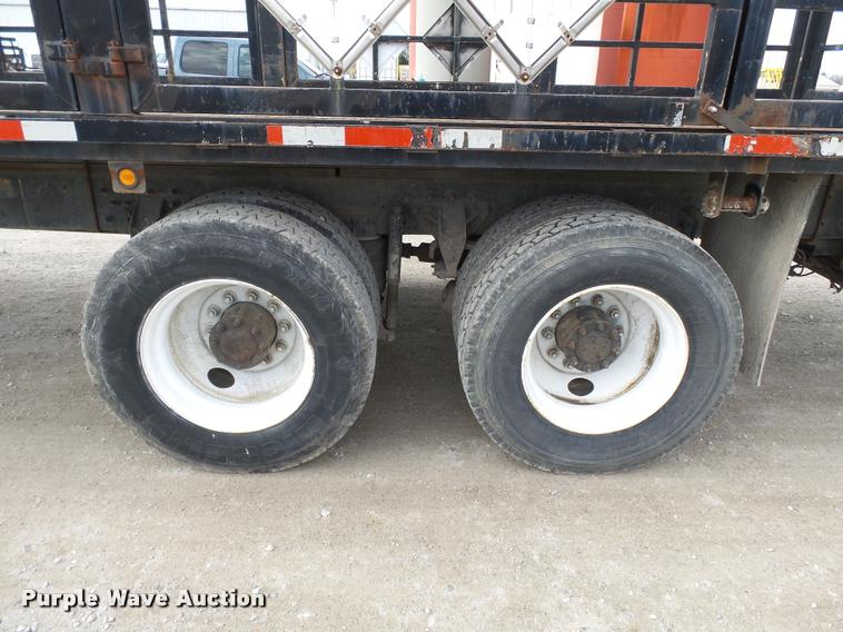 image for item K3402 1998 Mack CH613 flatbed truck