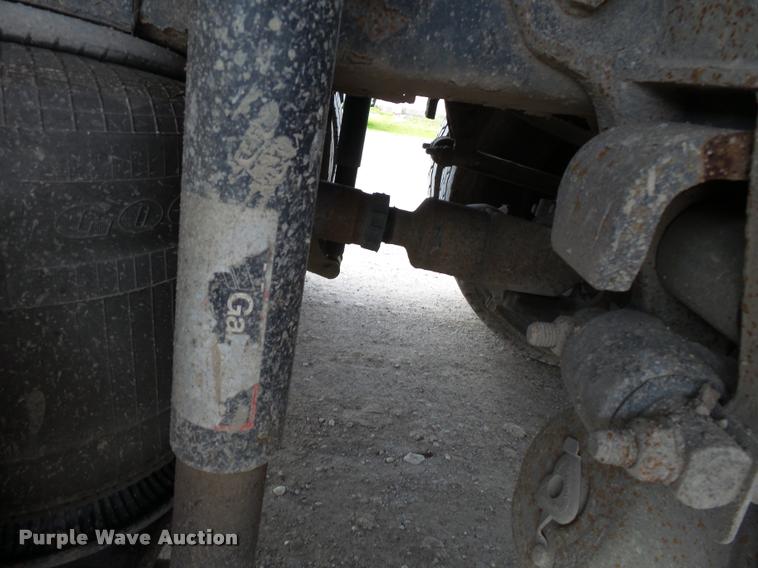 image for item K3402 1998 Mack CH613 flatbed truck