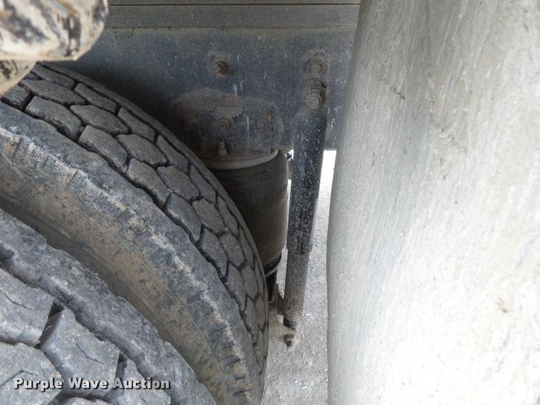 image for item K3402 1998 Mack CH613 flatbed truck