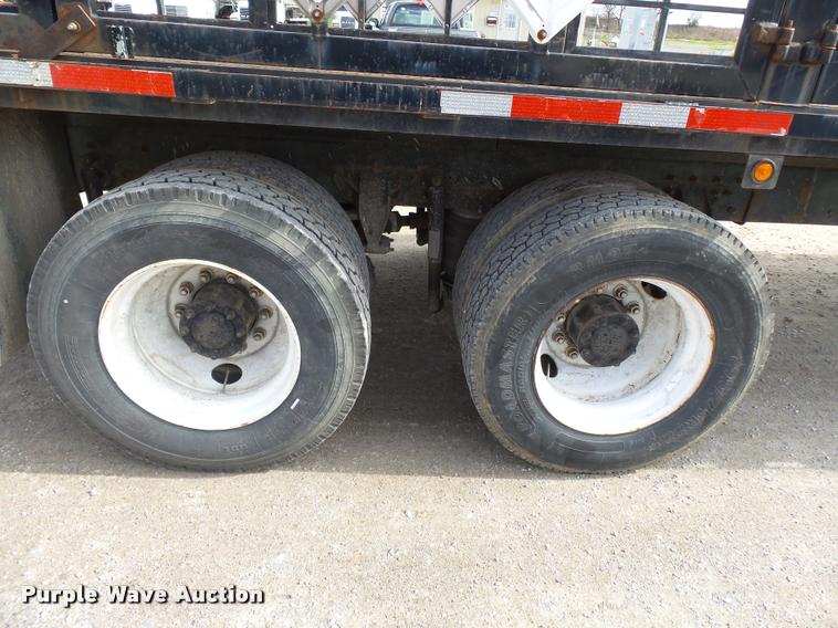 image for item K3402 1998 Mack CH613 flatbed truck