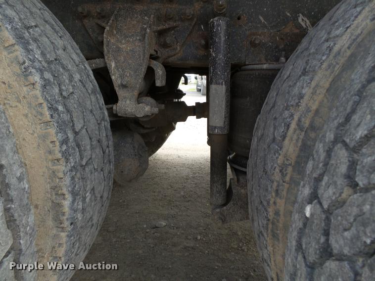 image for item K3402 1998 Mack CH613 flatbed truck