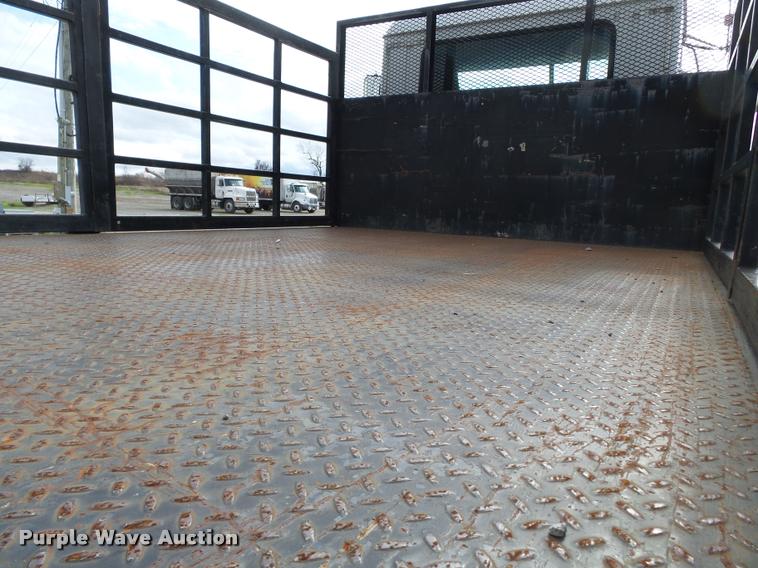 image for item K3402 1998 Mack CH613 flatbed truck