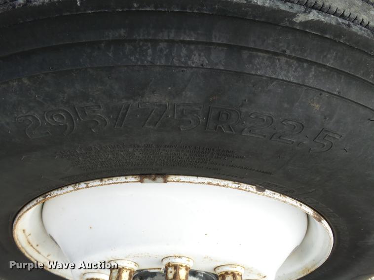 image for item K3402 1998 Mack CH613 flatbed truck