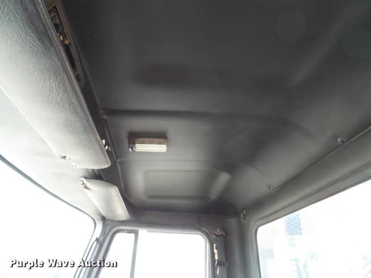 image for item K3402 1998 Mack CH613 flatbed truck