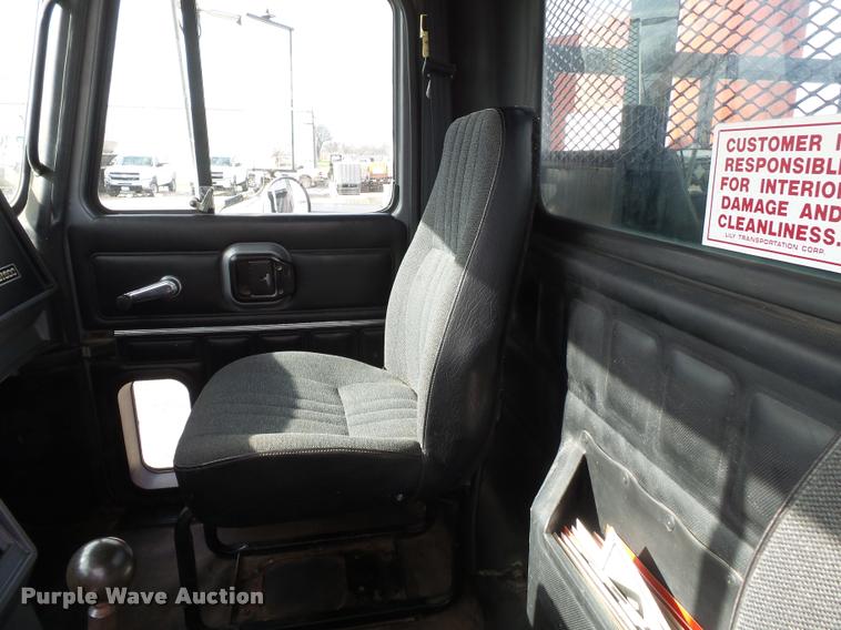 image for item K3402 1998 Mack CH613 flatbed truck