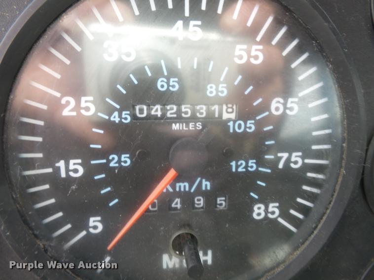 image for item K3402 1998 Mack CH613 flatbed truck