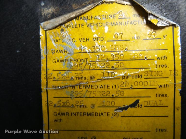 image for item K3402 1998 Mack CH613 flatbed truck