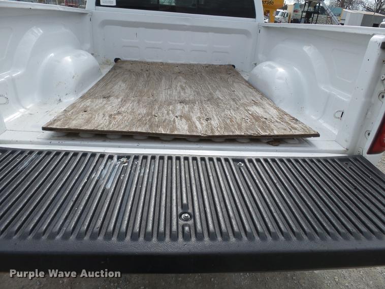 image for item K3403 2008 Dodge Ram 2500 Quad Cab pickup truck