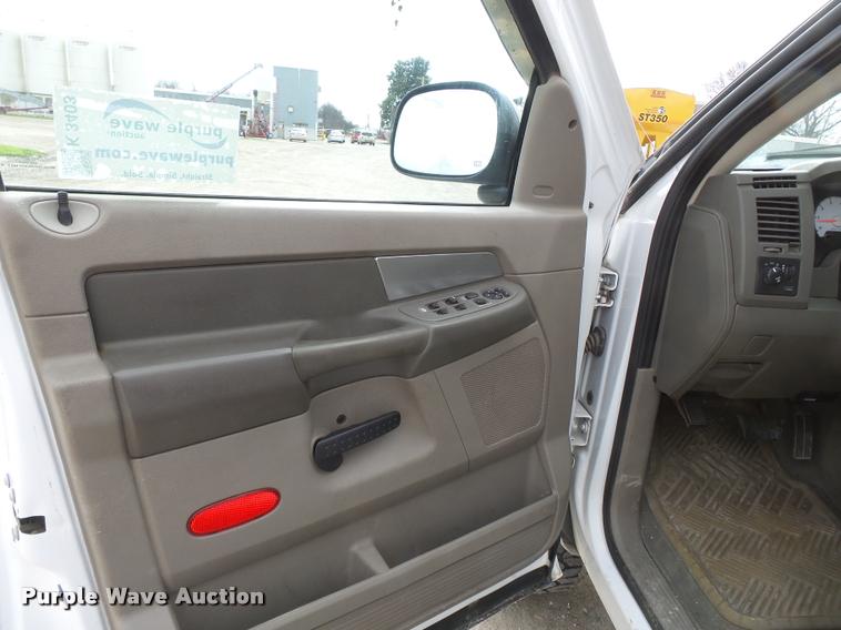 image for item K3403 2008 Dodge Ram 2500 Quad Cab pickup truck