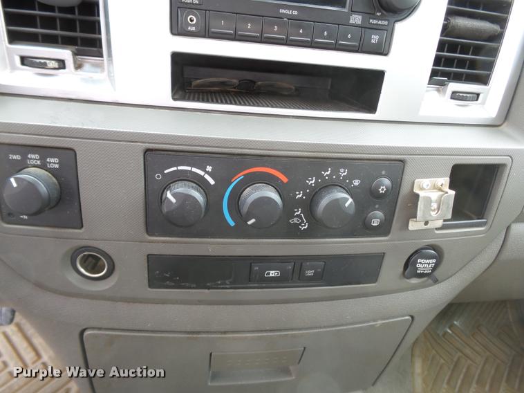 image for item K3403 2008 Dodge Ram 2500 Quad Cab pickup truck