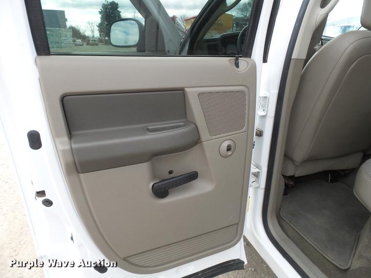 image for item K3403 2008 Dodge Ram 2500 Quad Cab pickup truck
