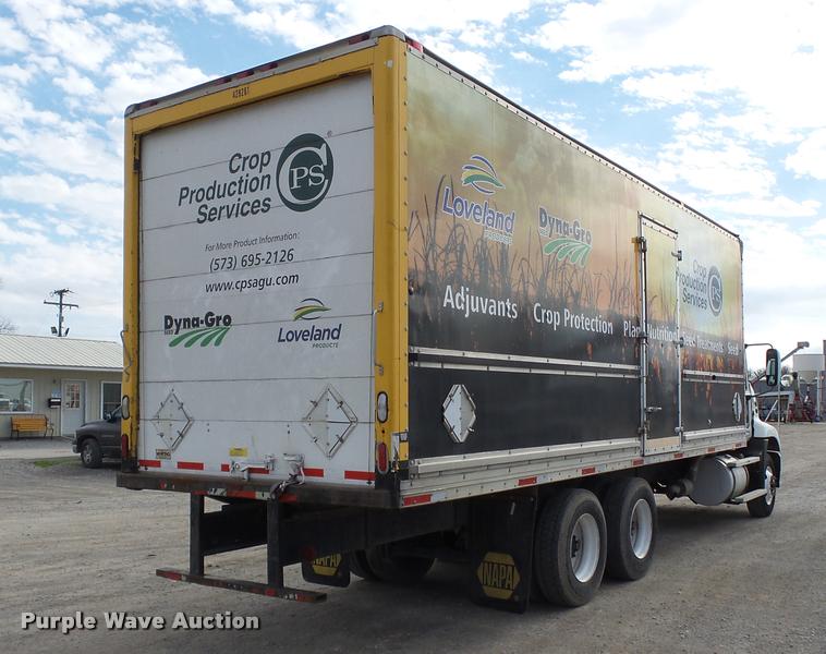 image for item K3404 2005 Mack CXN613 box truck