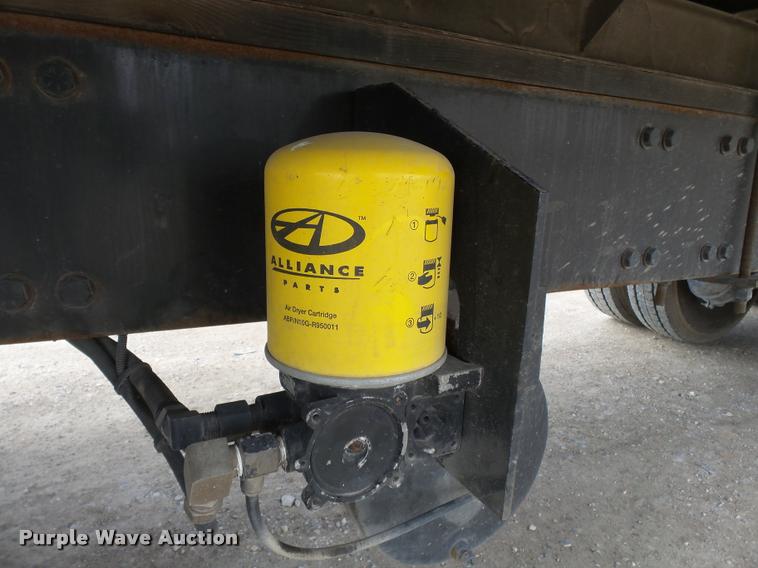 image for item K3404 2005 Mack CXN613 box truck