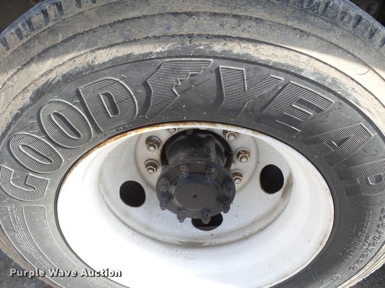 image for item K3404 2005 Mack CXN613 box truck