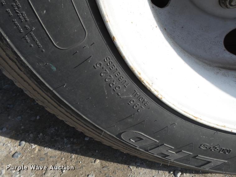 image for item K3404 2005 Mack CXN613 box truck