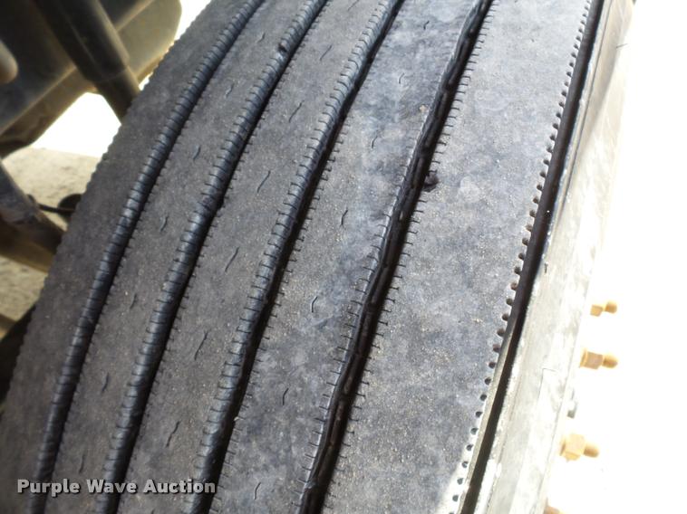 image for item K3404 2005 Mack CXN613 box truck