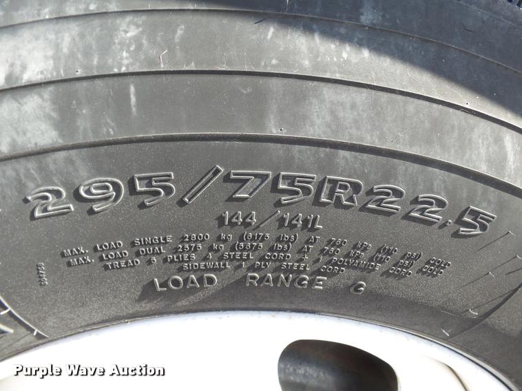 image for item K3404 2005 Mack CXN613 box truck