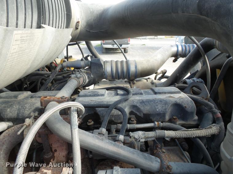 image for item K3404 2005 Mack CXN613 box truck