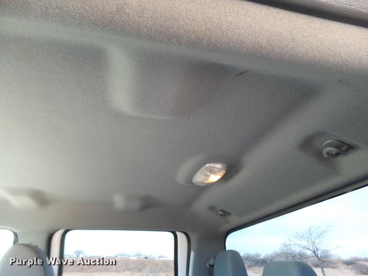 image for item L1631 2011 Ford F250 Super Duty Crew Cab pickup truck