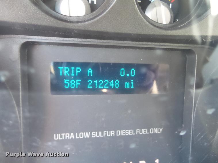 image for item L1633 2011 Ford F350 Super Duty Crew Cab pickup truck