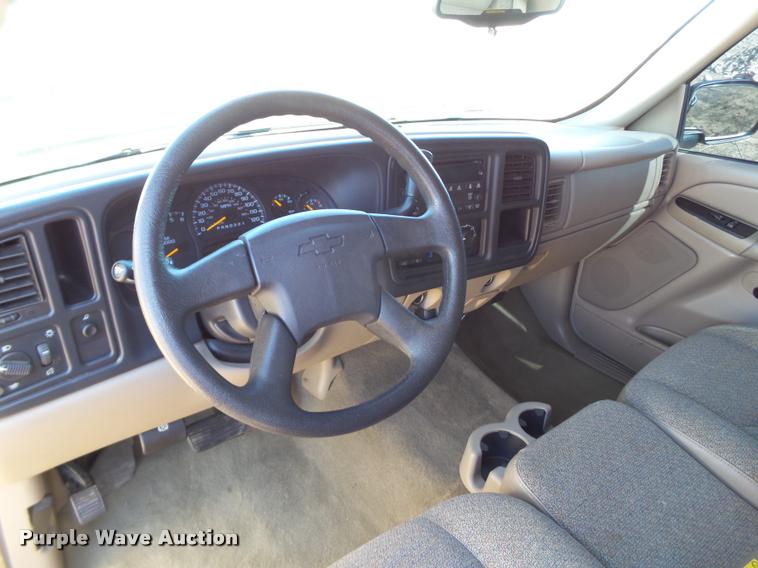 image for item L1657 2006 Chevrolet Silverado 1500 Ext. Cab pickup truck