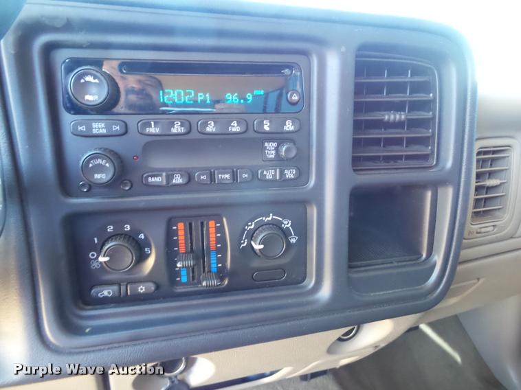 image for item L1657 2006 Chevrolet Silverado 1500 Ext. Cab pickup truck