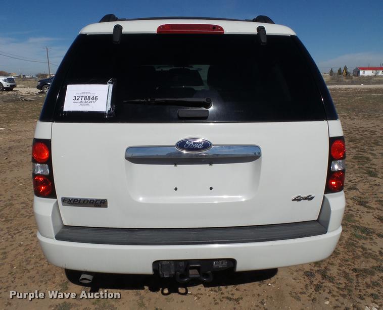 image for item L1658 2010 Ford Explorer SUV